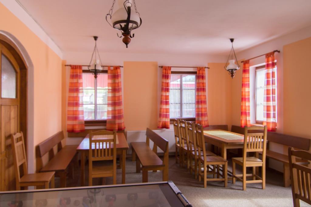 Ubytovna Pod Hrazi Vyšší Brod Extérieur photo