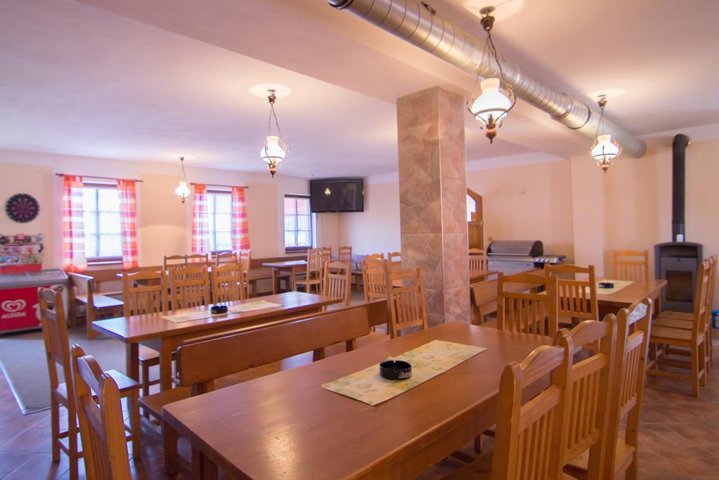 Ubytovna Pod Hrazi Vyšší Brod Extérieur photo